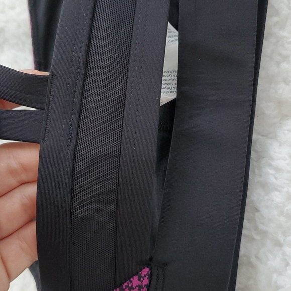29. Lululemon Rise and Run Purple & Black Sports Bra - Picture 4 of 9
